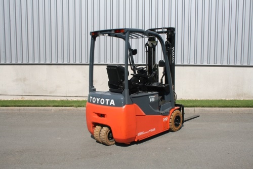 Čelní vysokozdvižný vozík TOYOTA 8FBET18