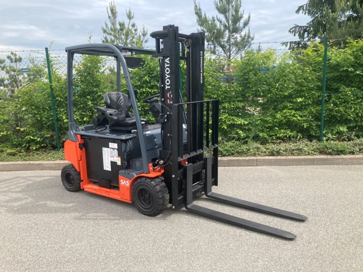Čelní vysokozdvižný vozík TOYOTA 8FBMT20