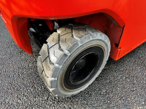 Čelní vysokozdvižný vozík TOYOTA 8FBMK16T