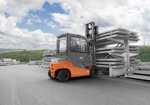 Toyota Traigo 80 8FBMT45 Li