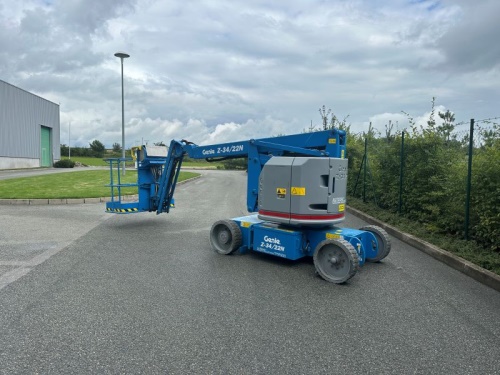 Vysokozdvižná pracovní plošina GENIE Z34-22N