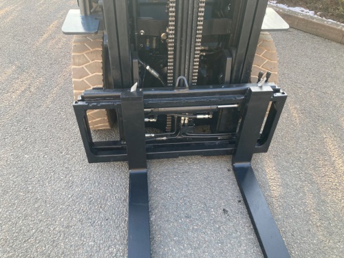 Čelní vysokozdvižný vozík Toyota 02-8FGF25