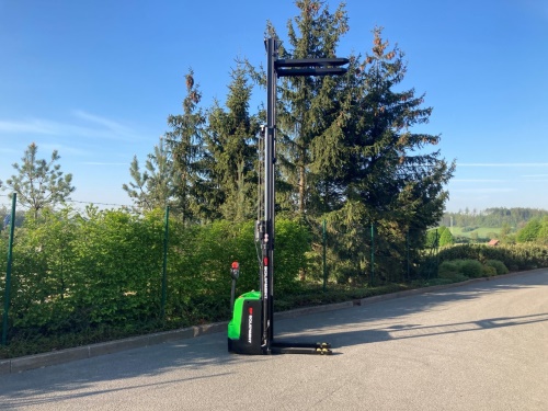 Elektrický vysokozdvižný vozík EP WSA161 24V/100Ah (Li)