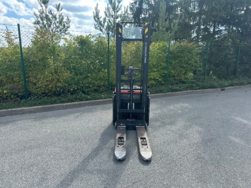 Elektrický vysokozdvižný vozík BT SWE 120 L