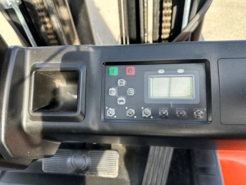 Čelní vysokozdvižný vozík TOYOTA 8FBMT 50