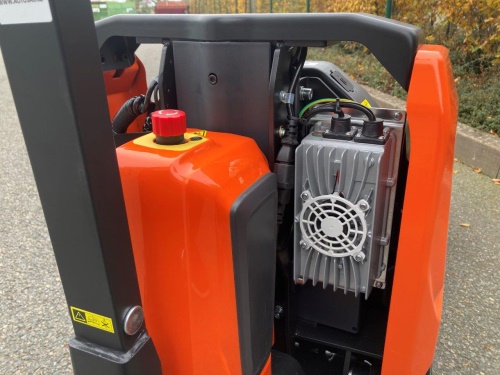 Elektrický nízkozdvižný vozík PNE 15 PRO/1150