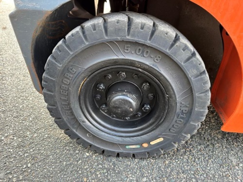 Čelní vysokozdvižný vozík TOYOTA 02-8FGF18