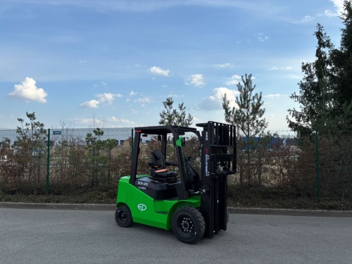 Čelní vysokozdvižný vozík EP EFL252X5; 80V/280Ah (560Ah)