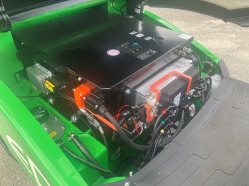 Čelní vysokozdvižný vozík EP EFL253 80V/280Ah; 150A externí nabíječ